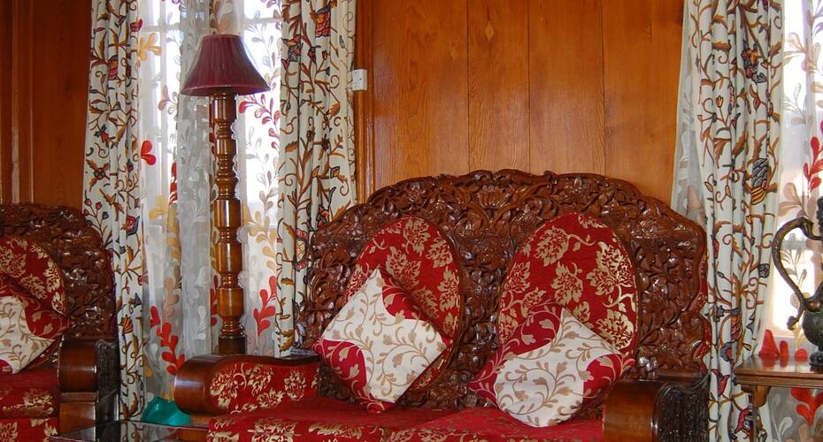 Dilshad Houseboats, Srinagar 3